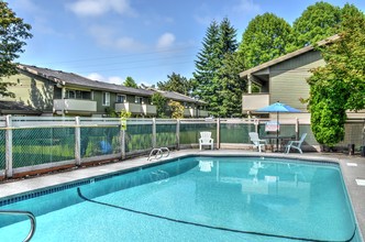 Sundance Apartments in Tacoma, WA - Foto de edificio - Building Photo