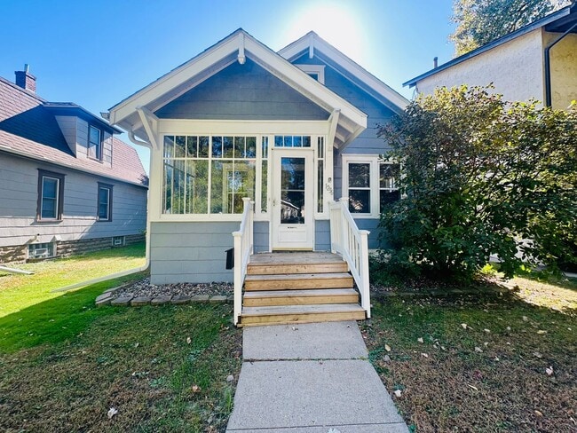 property at 1236 Hubbard Ave