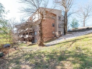 103 Woodhenge Dr in Collinsville, IL - Building Photo - Building Photo