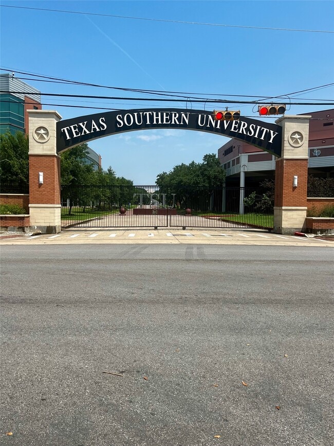 4210 Ennis St in Houston, TX - Building Photo - Building Photo