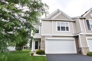 10670 Ironwood Pkwy in Woodbury, MN - Building Photo