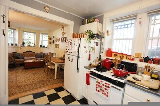 2647 N Sacramento Ave, Unit G in Chicago, IL - Building Photo - Building Photo