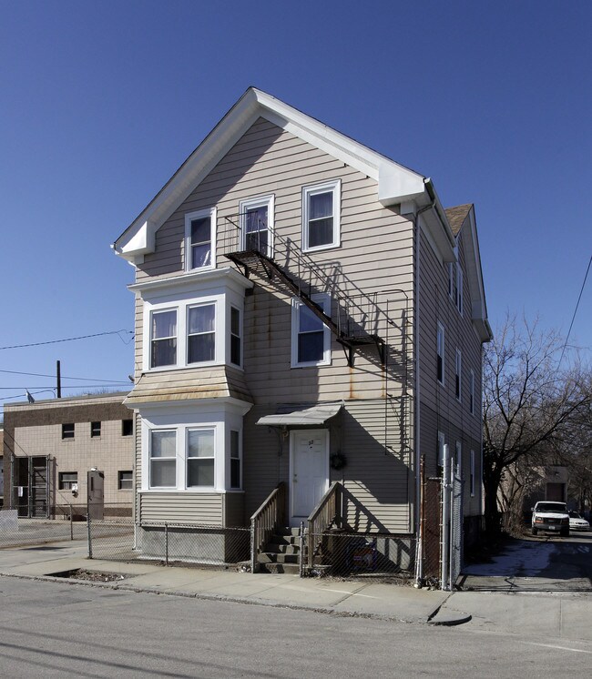 32 De Soto St in Providence, RI - Foto de edificio - Building Photo