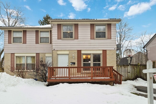 3 Bedroom  Home * London NORTH *  Finished Basement | Fenced Yard | Available April 1