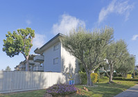 Del Medio Garden Apartments in Mountain View, CA - Foto de edificio - Building Photo