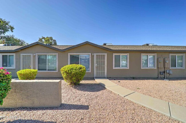 6711 W Osborn Rd-Unit -2 in Phoenix, AZ - Building Photo - Building Photo