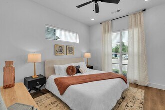 1741 Labrador Ln in Garland, TX - Foto de edificio - Building Photo