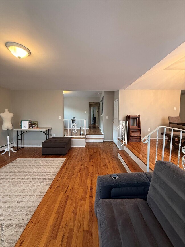 259-23 Craft Ave in Queens, NY - Building Photo - Building Photo