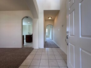 2211 Highland Crossing Dr in Conroe, TX - Building Photo - Building Photo