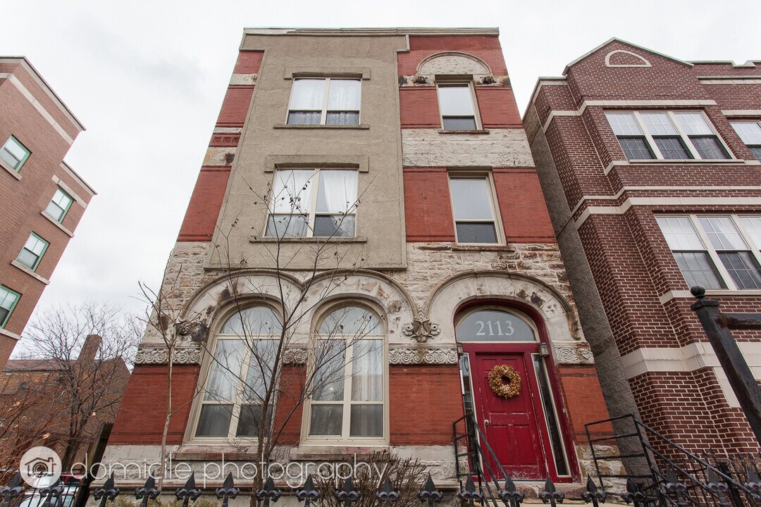 2113 W Washington Blvd in Chicago, IL - Building Photo