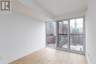 319-319 Jarvis St in Toronto, ON - Building Photo - Building Photo