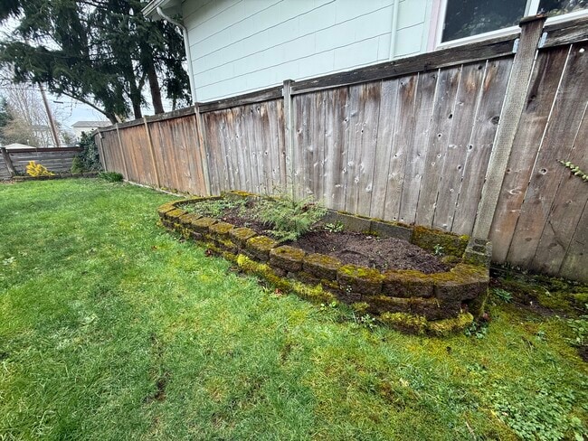 406 E 43rd St in Tacoma, WA - Building Photo - Building Photo