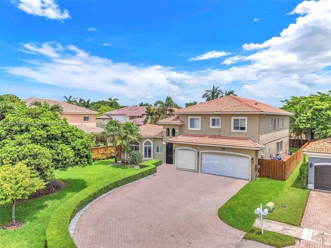 property at 1927 SE 22nd Dr