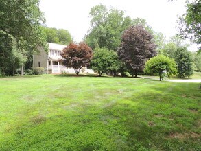 12 Cardinal Ln in Monroe, CT - Building Photo - Building Photo