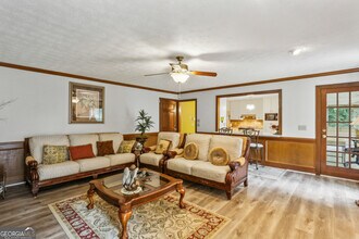 2301 Birdie Ln NW in Duluth, GA - Foto de edificio - Building Photo