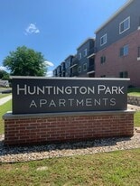 Huntington Park Apartments in Reedsburg, WI - Building Photo