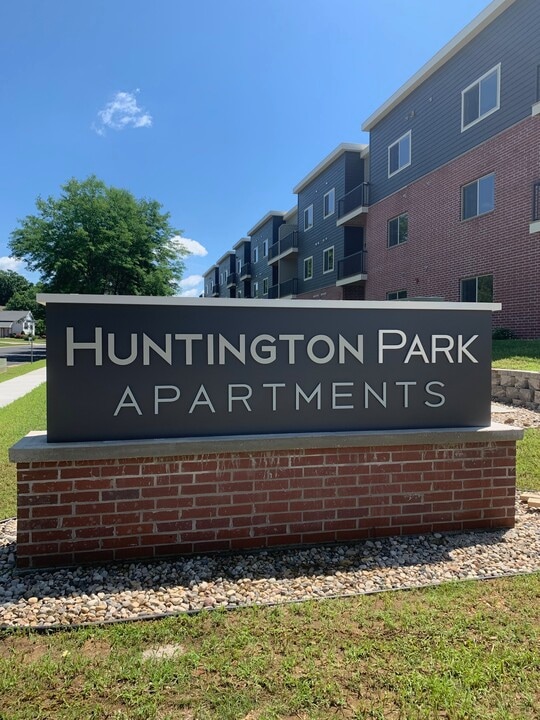 Huntington Park Apartments in Reedsburg, WI - Foto de edificio