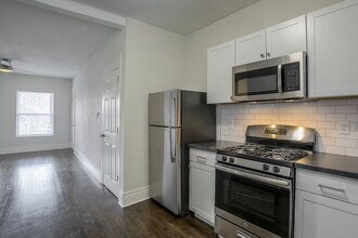 716 Gladstone Ave, Unit #1 in Kansas City, MO - Building Photo - Building Photo