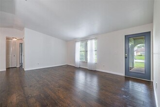 2059 Gary Ct in Palm Harbor, FL - Building Photo - Building Photo