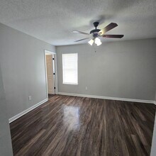 5359 Farm Ridge Dr in Memphis, TN - Building Photo - Building Photo