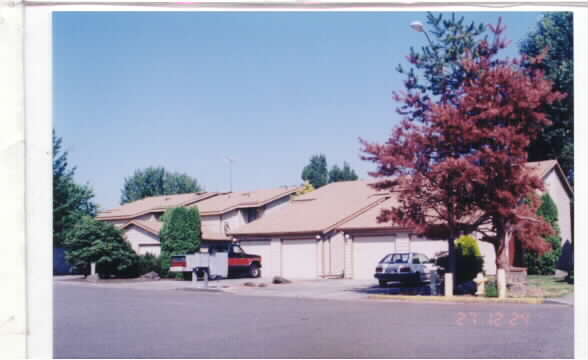 983 26th Pl SE in Auburn, WA - Building Photo