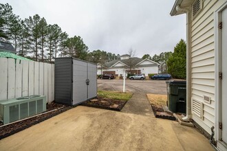 205 Commons Dr in Holly Springs, NC - Building Photo - Building Photo