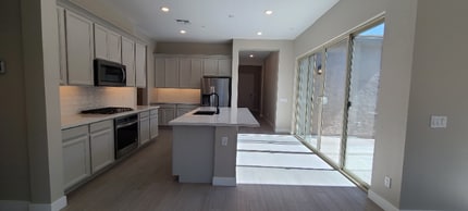 14039 W Desert Flower Dr in Goodyear, AZ - Foto de edificio - Building Photo