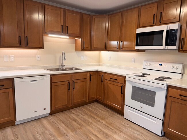 property at 1009 Boxelder Ave