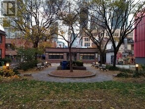 11 St Patricks Square in Toronto, ON - Building Photo - Building Photo