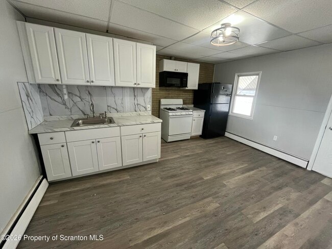 375 Grove St in Scranton, PA - Building Photo - Building Photo