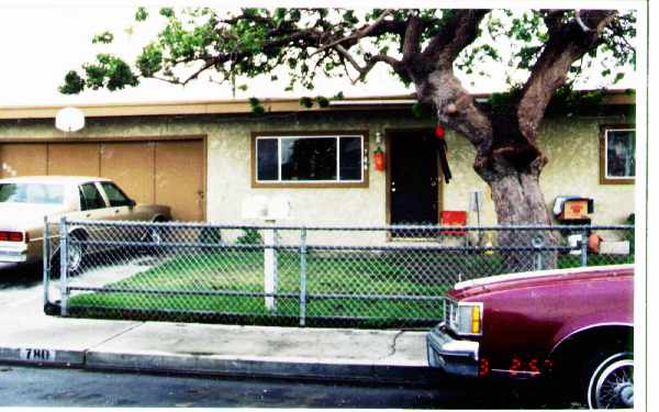 780-786 Jane Dr in Port Hueneme, CA - Foto de edificio - Building Photo