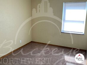 3801 Torrance Dr-Unit -3801 - 2 in Toledo, OH - Building Photo - Building Photo