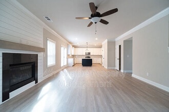 417 Hudson Cove Trl in Gainesville, GA - Building Photo - Building Photo