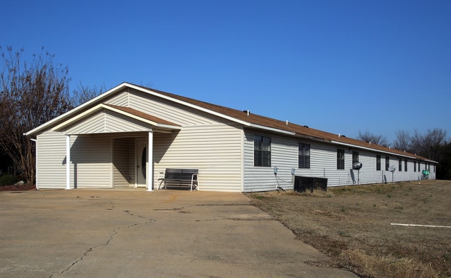 Poteau Retirement Center in Poteau, OK - Foto de edificio - Building Photo