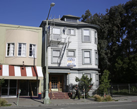 3425 Telegraph Ave in Oakland, CA - Foto de edificio - Building Photo