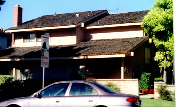 4902 Hayter Ave in Lakewood, CA - Building Photo