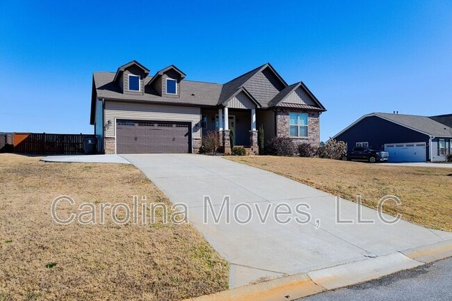 210 Royal Hill Ln in Piedmont, SC - Building Photo - Building Photo