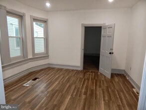 33 High St in Woodbury, NJ - Building Photo - Building Photo