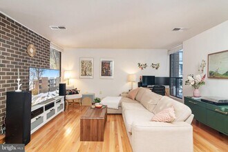 2110 Bonnywood Ln in Silver Spring, MD - Building Photo - Building Photo