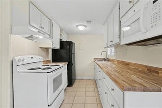 1150 Rankin St in Stone Mountain, GA - Foto de edificio - Building Photo