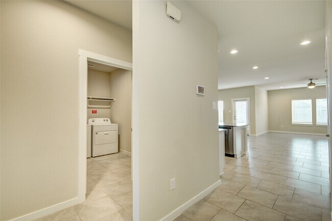 29542 Bryans Mnr in Katy, TX - Building Photo - Building Photo
