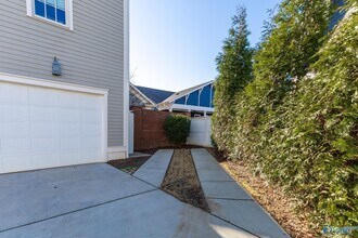 32 Hillcrest Ave NW in Huntsville, AL - Building Photo - Building Photo