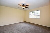 2110 Whiteback Dr photo'