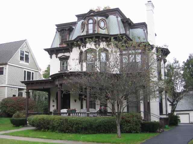 630 N Broadway in Saratoga Springs, NY - Foto de edificio - Building Photo