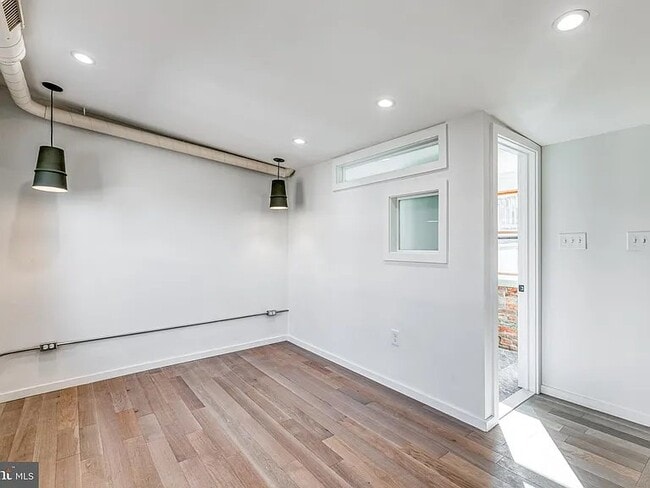 2212 Panama St in Philadelphia, PA - Foto de edificio - Building Photo