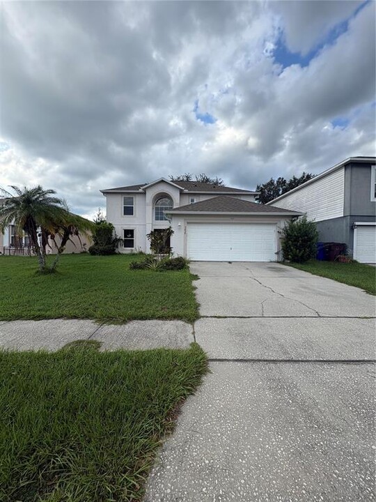 3029 Elbib Dr in St. Cloud, FL - Foto de edificio