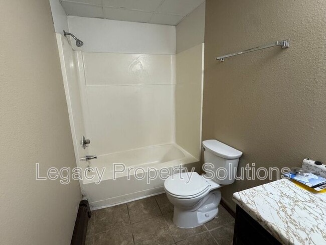 property at 1011 S 3rd St