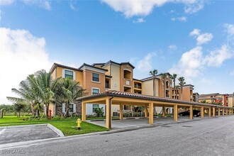 9584 Trevi Ct in Naples, FL - Building Photo - Building Photo