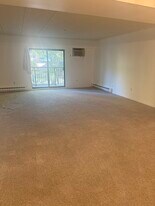 140 Pleasant St, Unit 207 in Brookline, MA - Building Photo