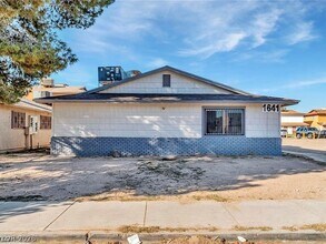 1641 N Lamont St in Las Vegas, NV - Building Photo - Building Photo